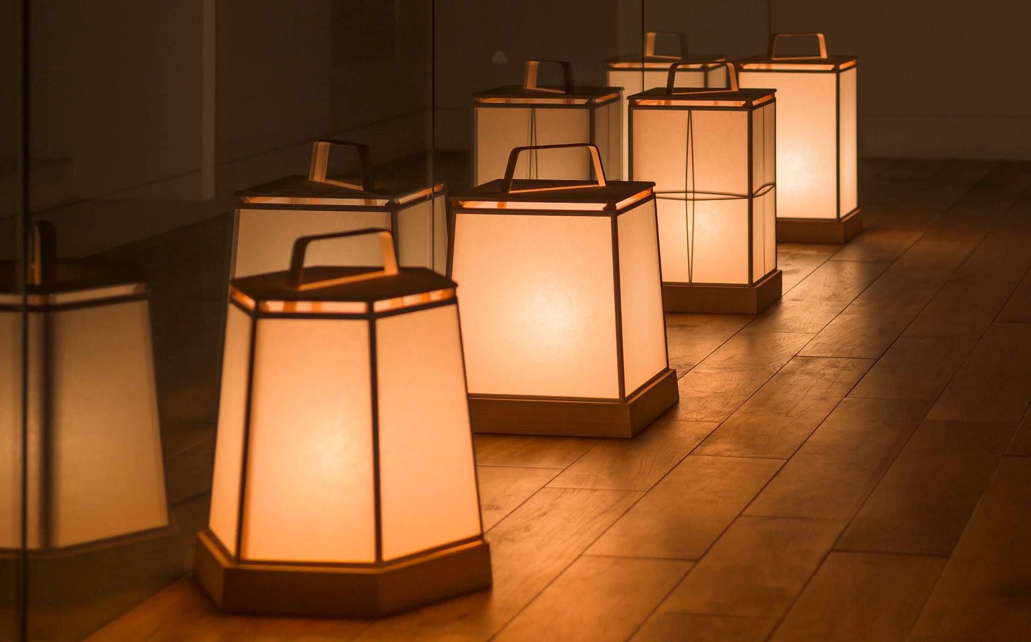 Roam Lantern Garden Lamp, image size:2048x1275