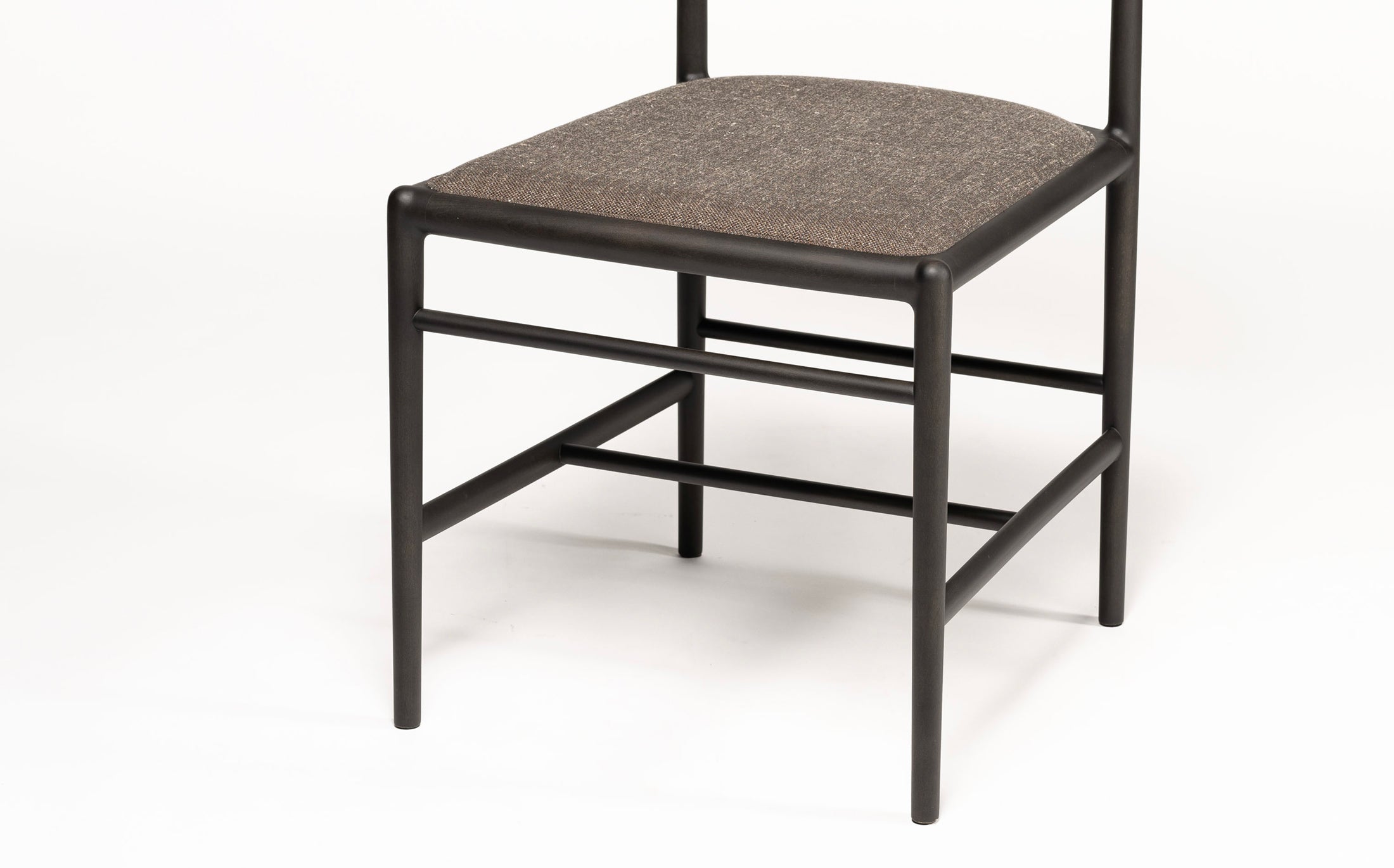 a chair on the vertical axis - sidechair - Charcoal grey