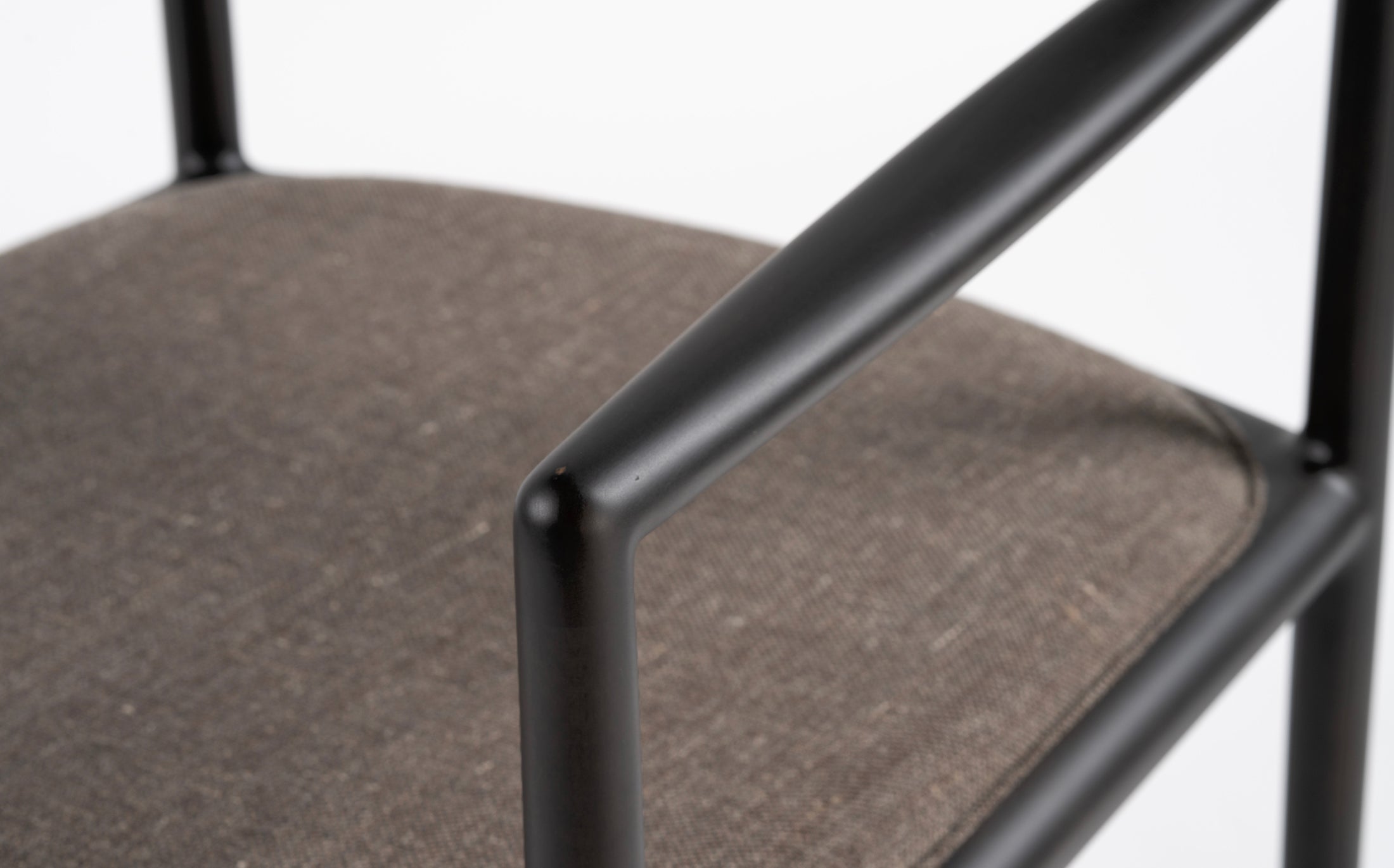 a chair on the vertical axis - armchair - Charcoal grey
