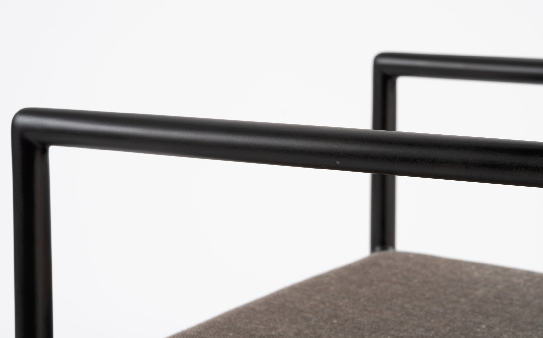 a chair on the vertical axis - armchair - Charcoal grey