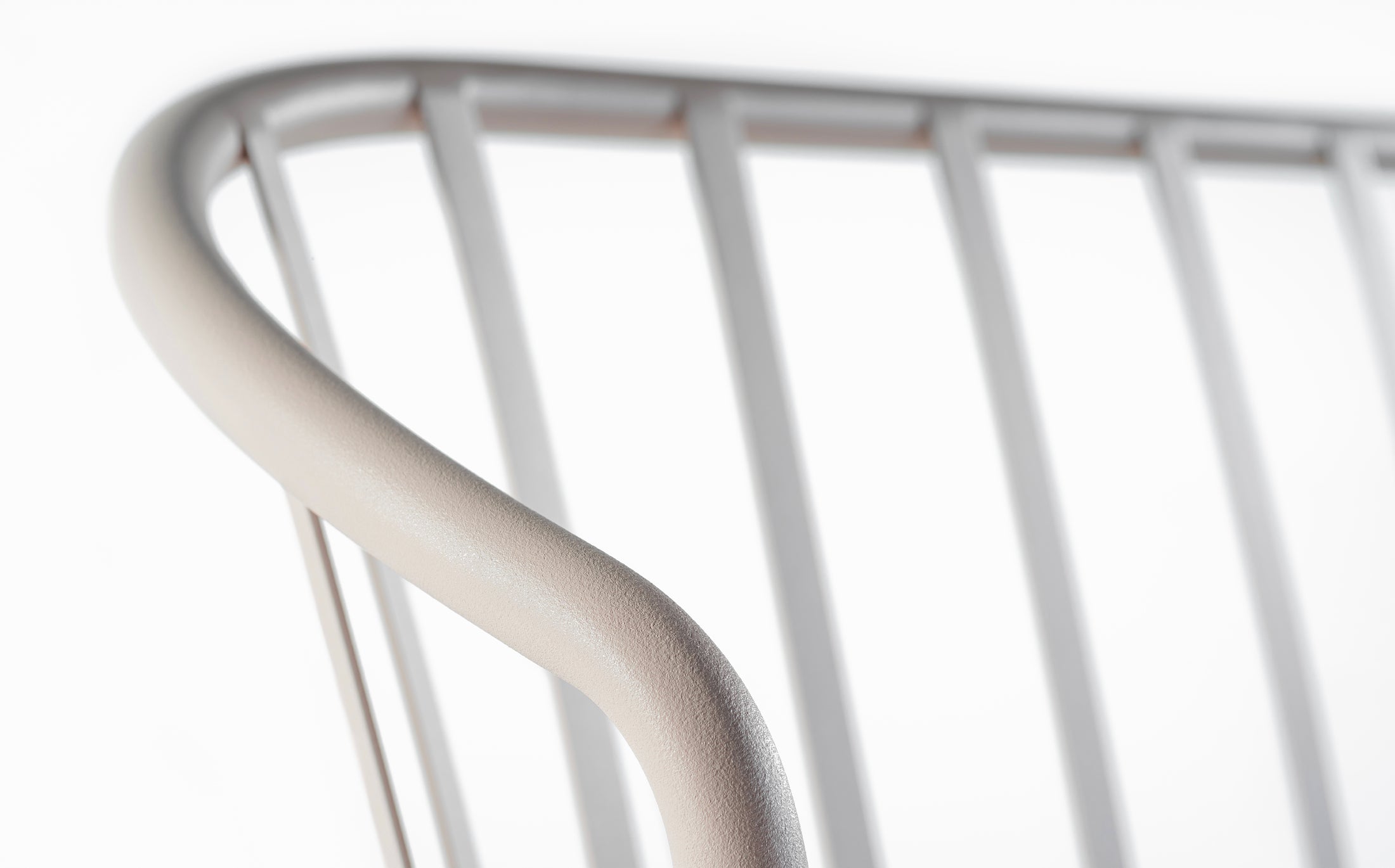 Offset Outdoor Garden bench - Light brown