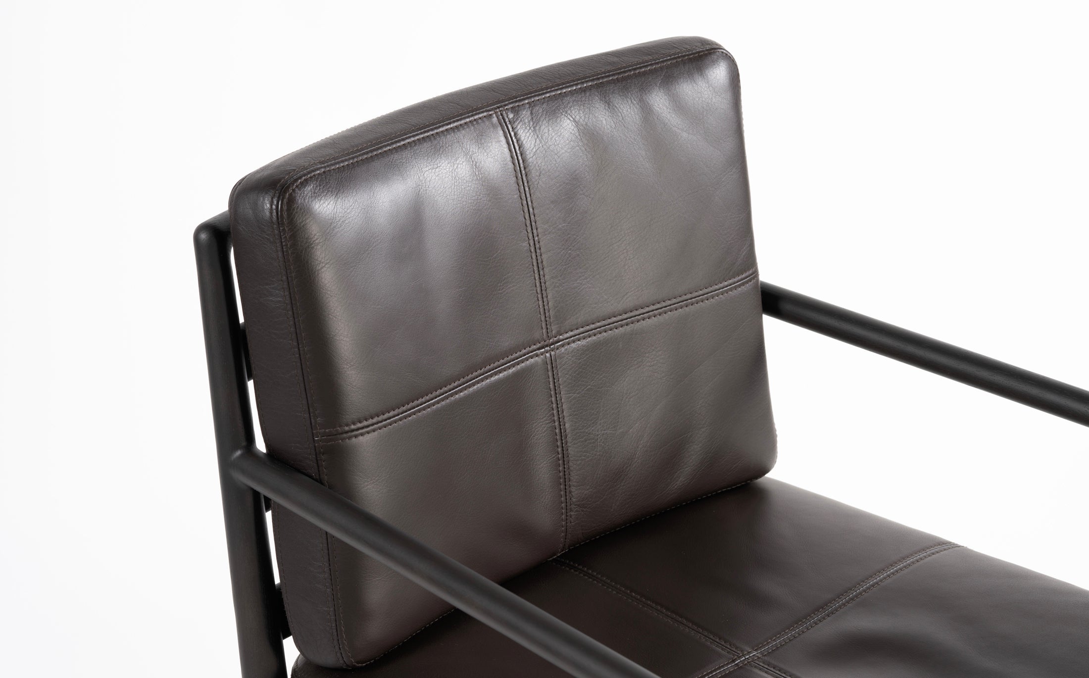 The sensitive comfortable armchair - Charcoal grey