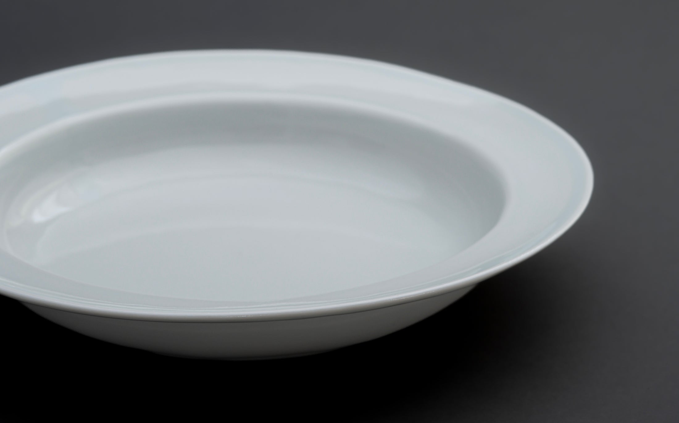 Katsutoshi Mizuno - Porcelain White - Deep Plate 031