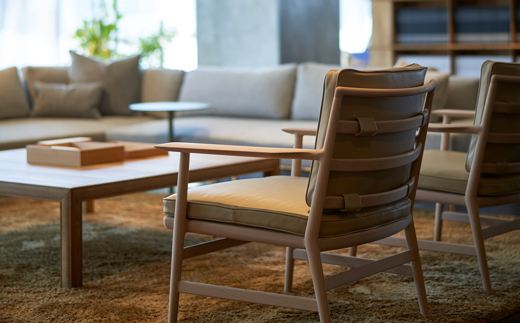 The sensual ladder back lounge arm