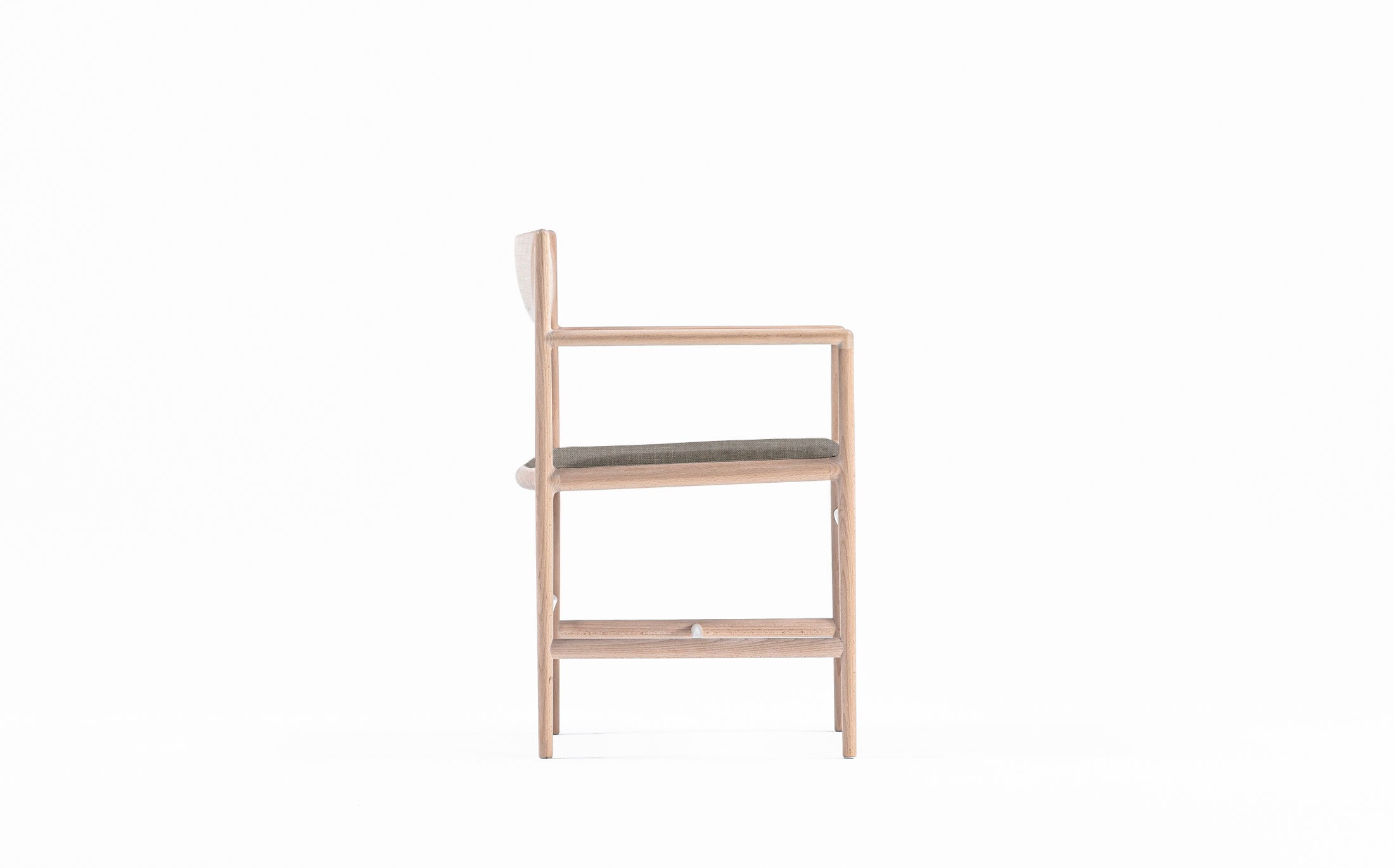 A chair on the vertical axis - armchair