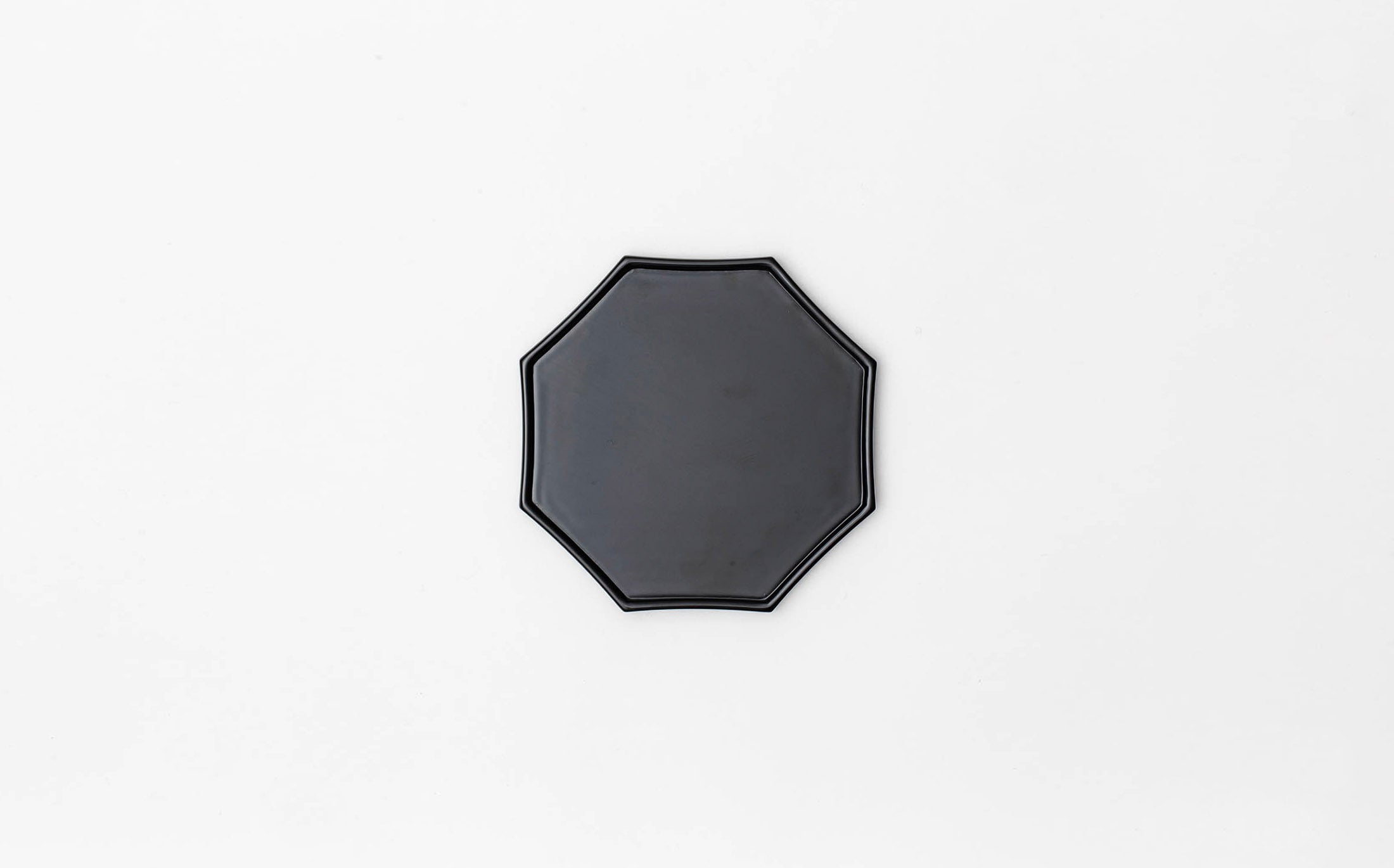 Bonbon - Japanese Lacquer Black - Tray "Hakkaku"