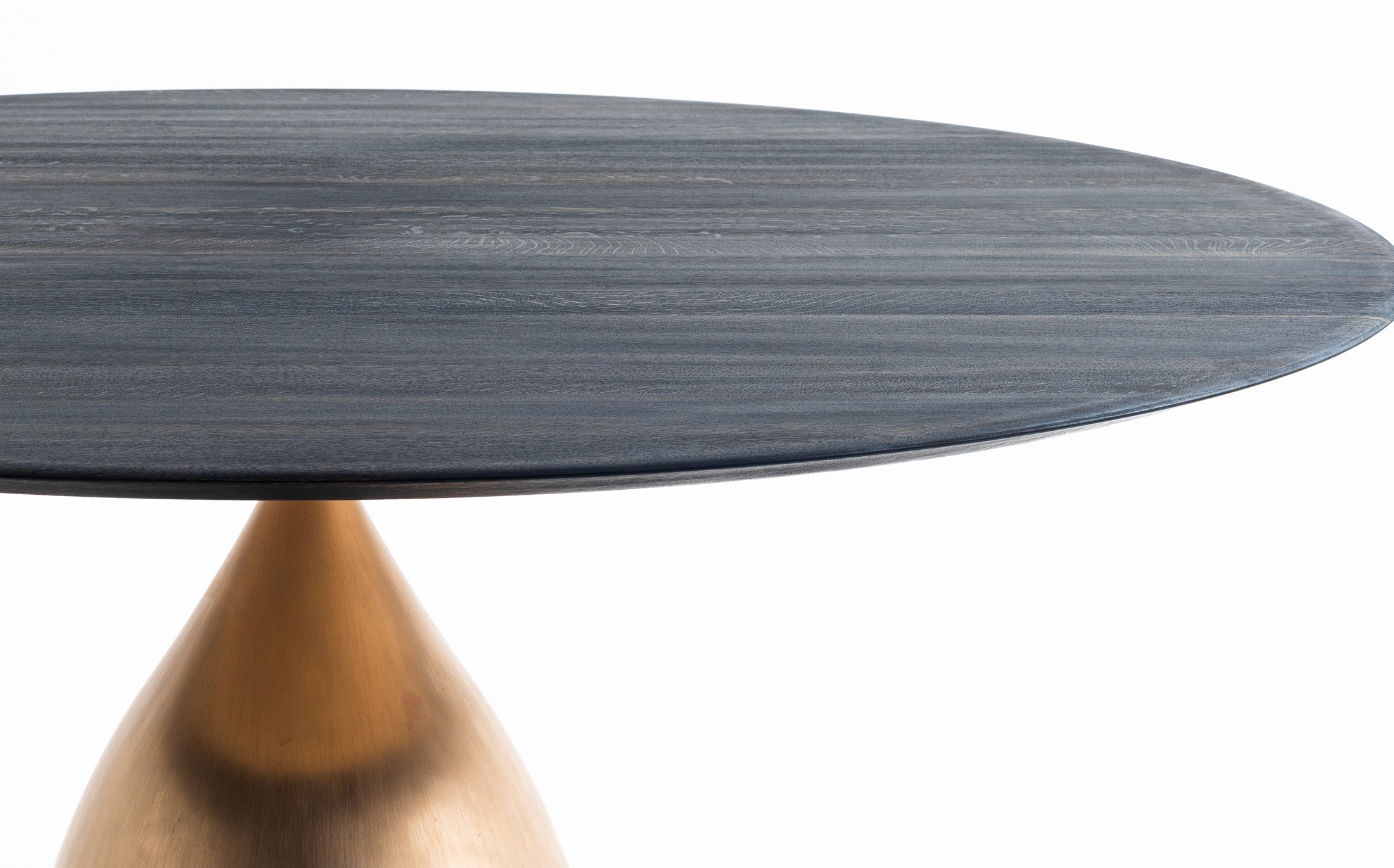 Drop casting bronze table - Tannin black Satin finish