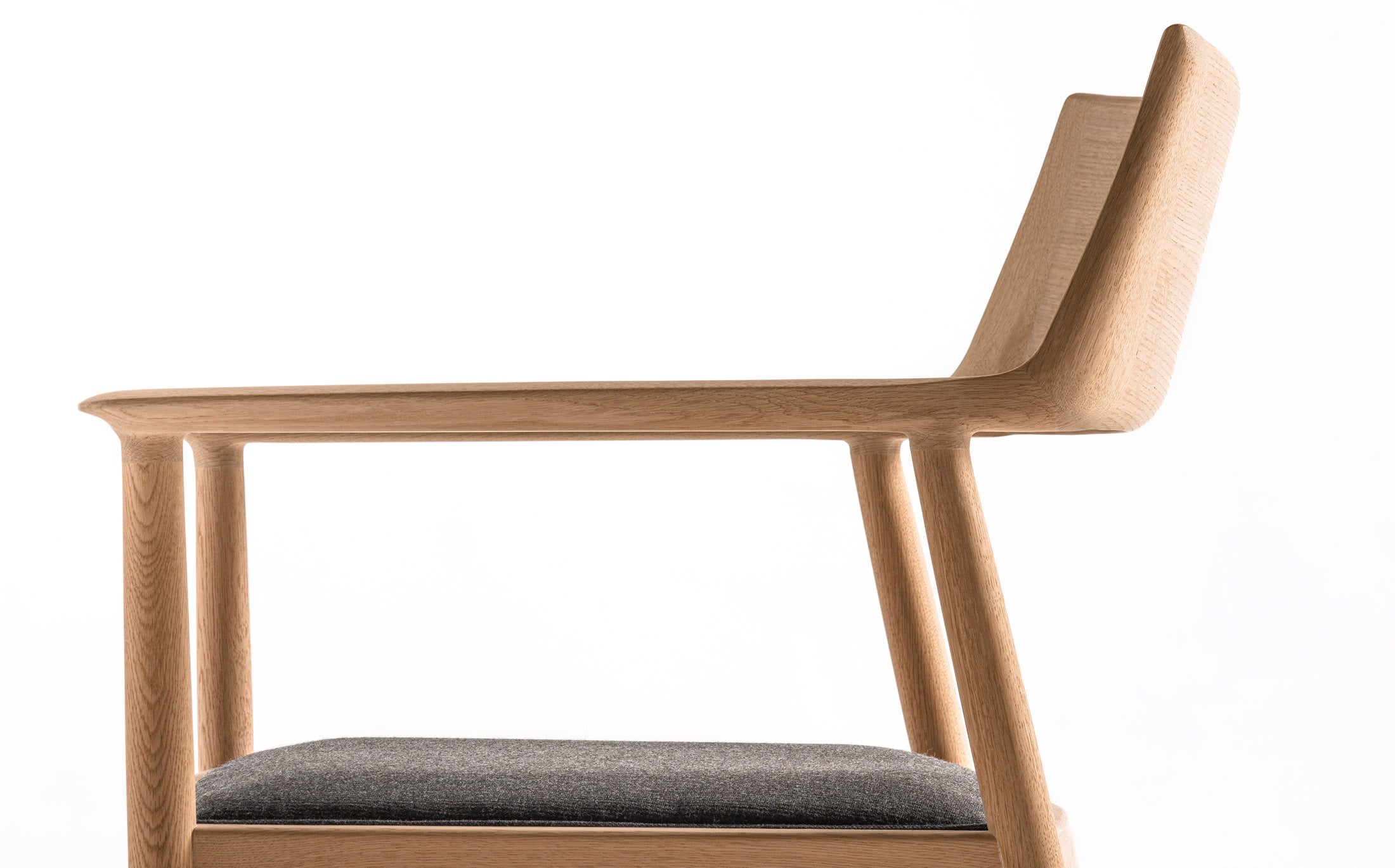 Falcon chair