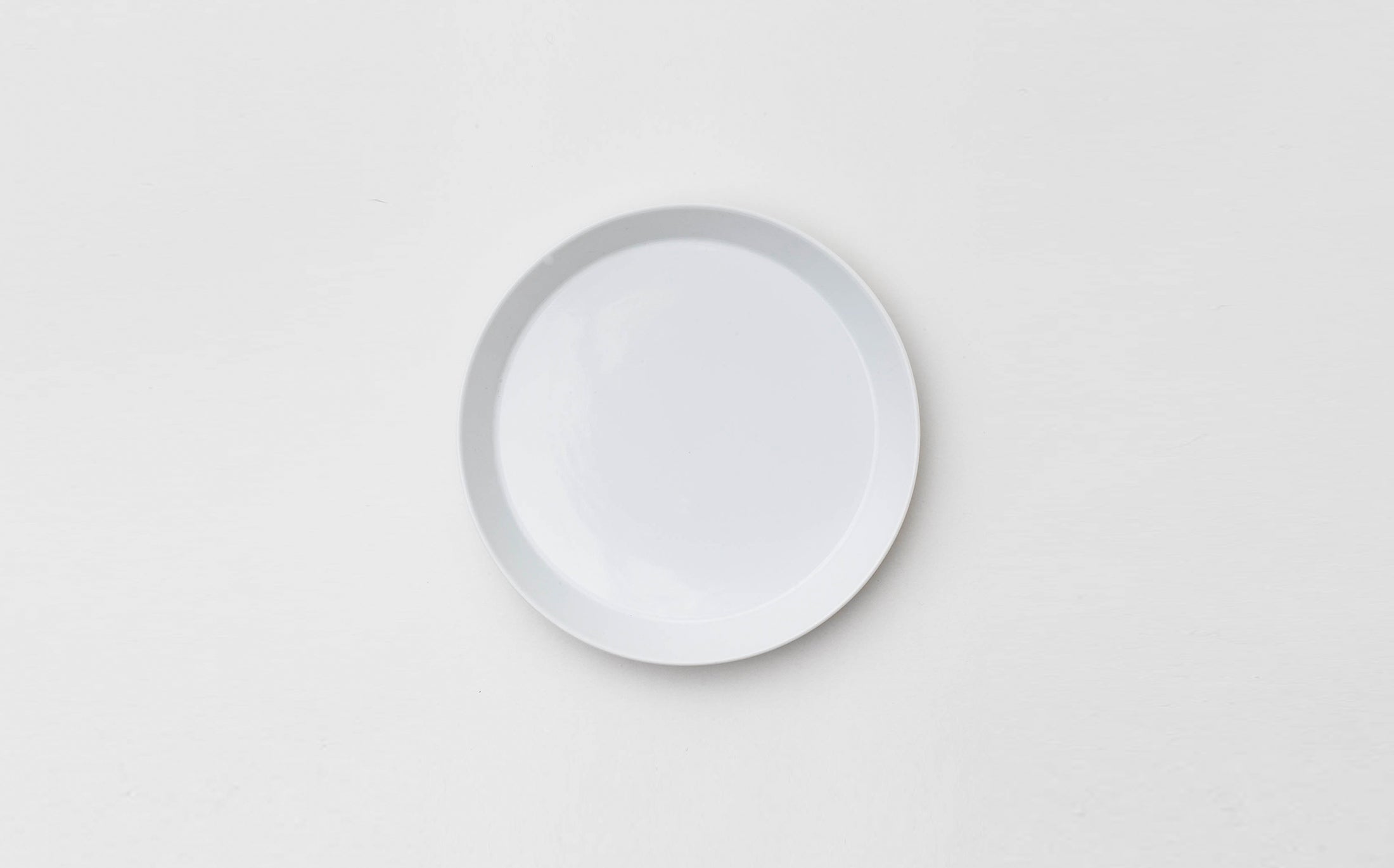 Hikari - Porcelain White - Round Plate