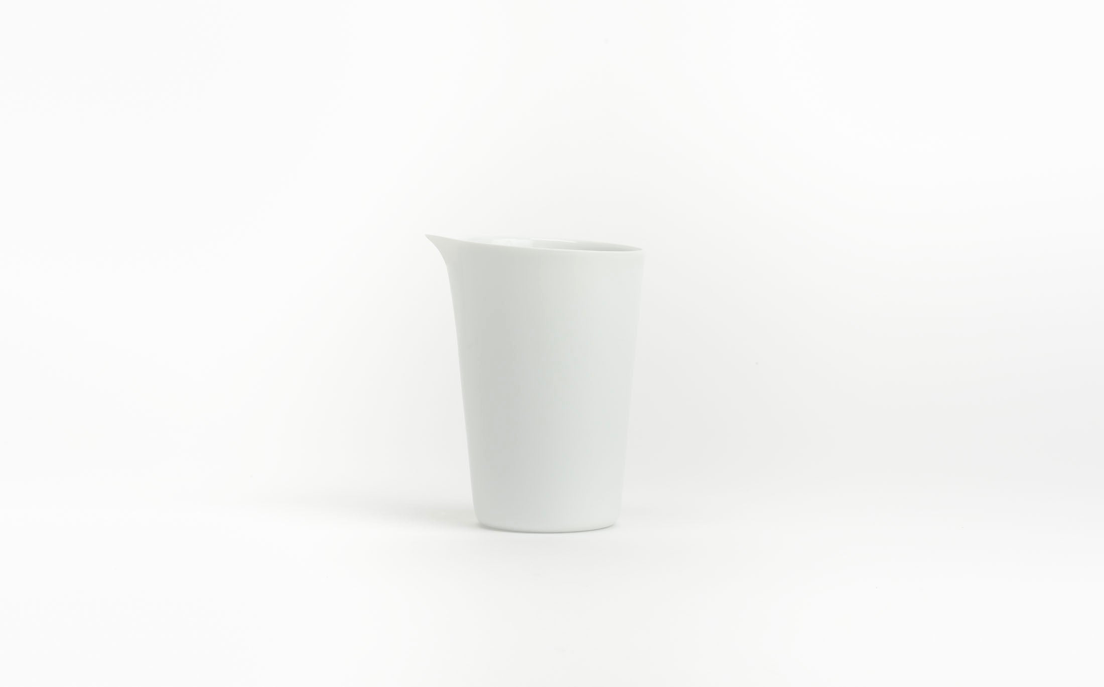 Hiya - Porcelain White - Pitcher