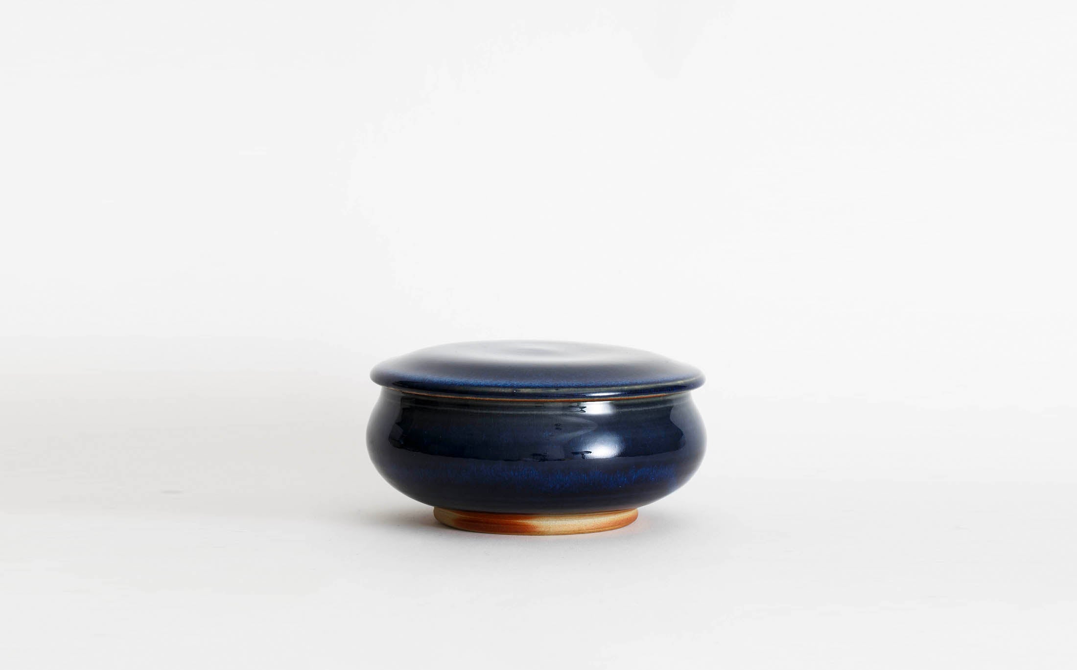 Iwami - Ceramic Blue - Flat Pot with Lid size5