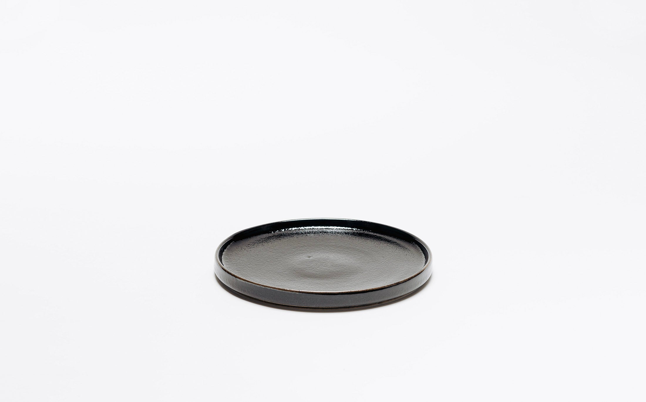 Kafka - Ceramic Black - Round Plate S