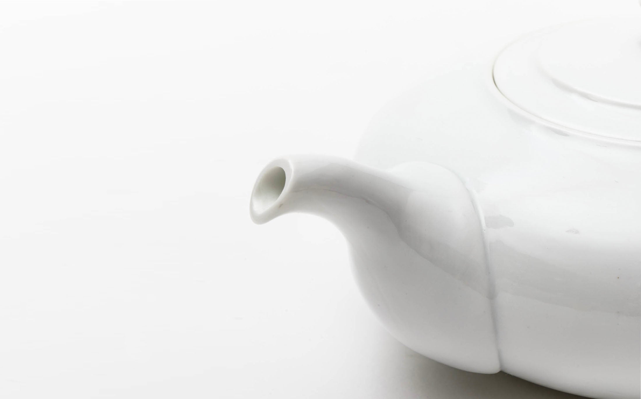 Kaoru - Porcelain White - Green Tea Pot