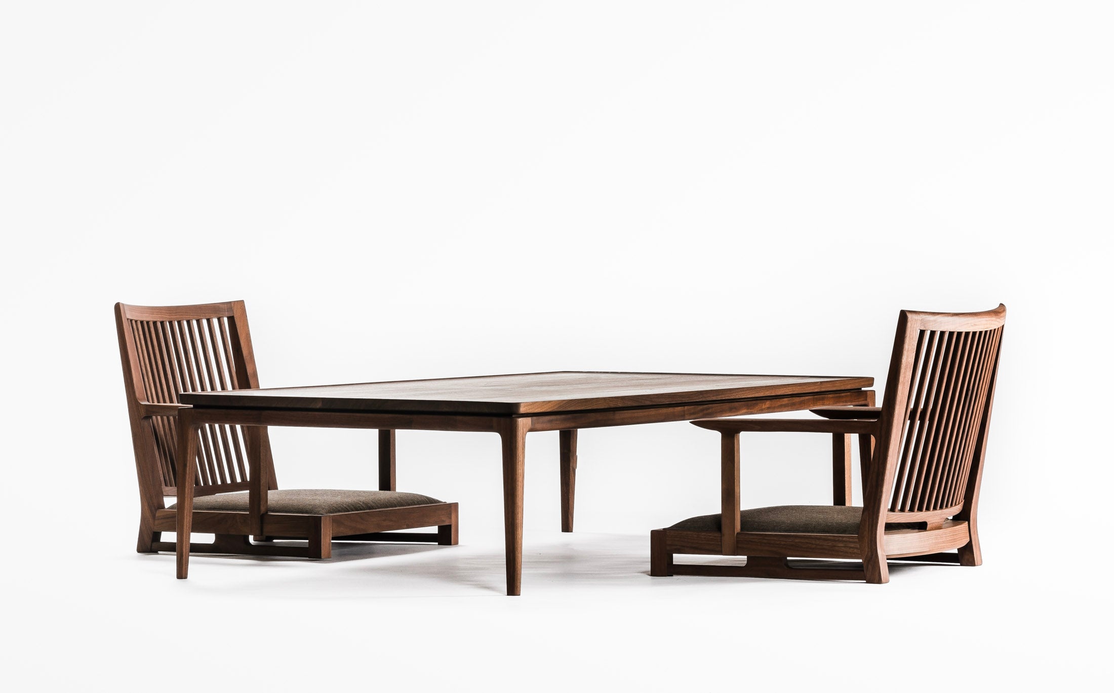 Lotus moon - low table