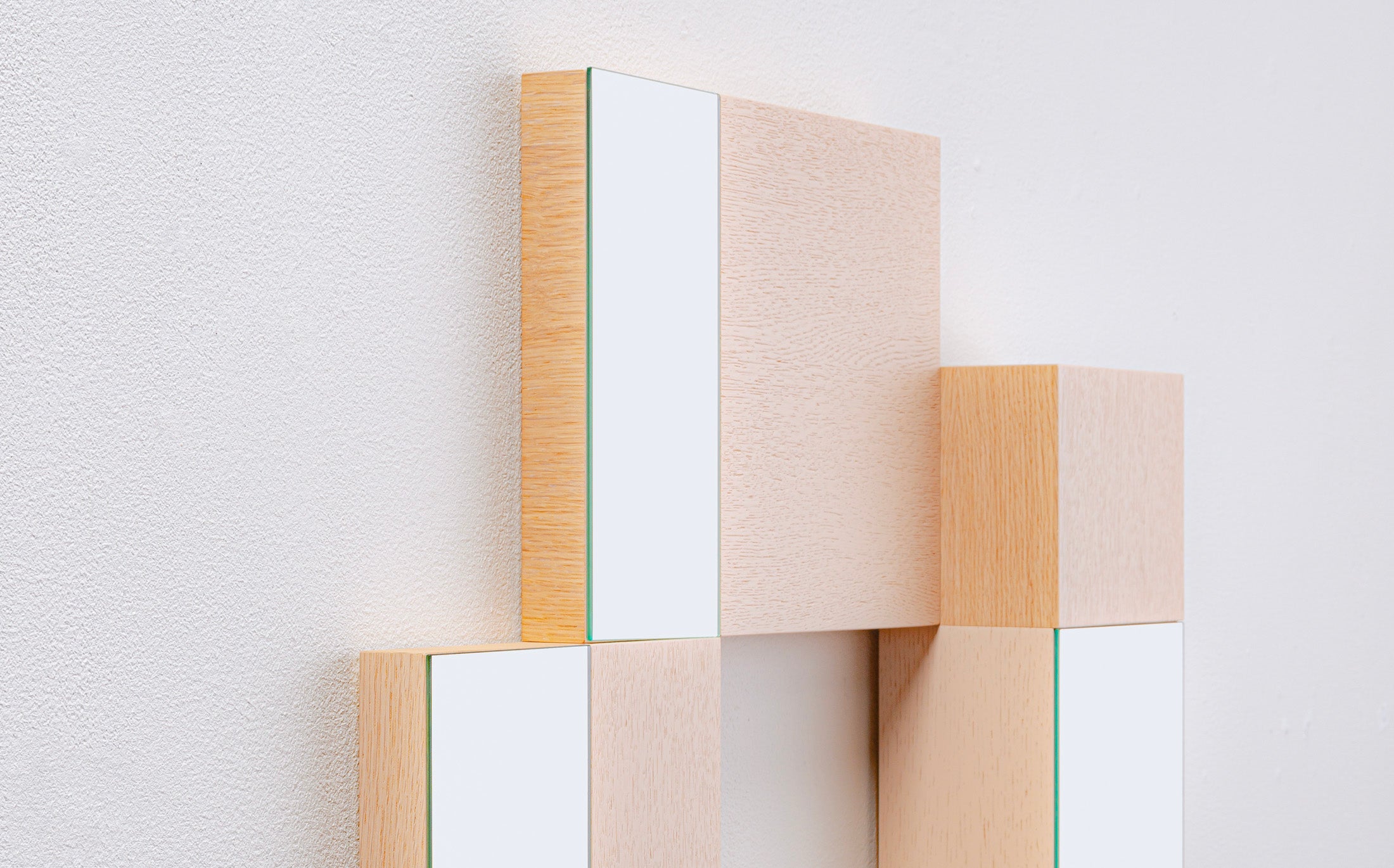 OBJEWELRY WALL 001