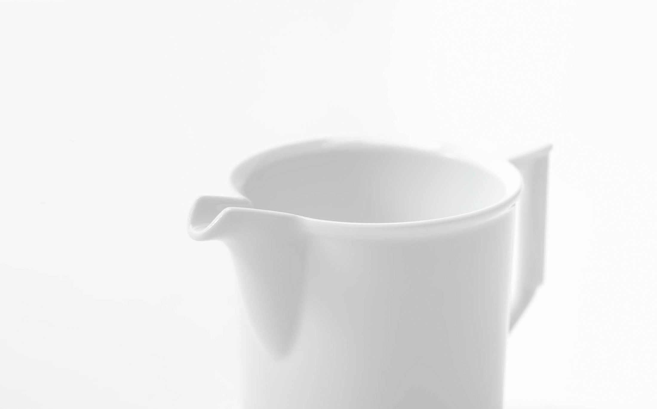 Tamaki - Porcelain White - Creamer