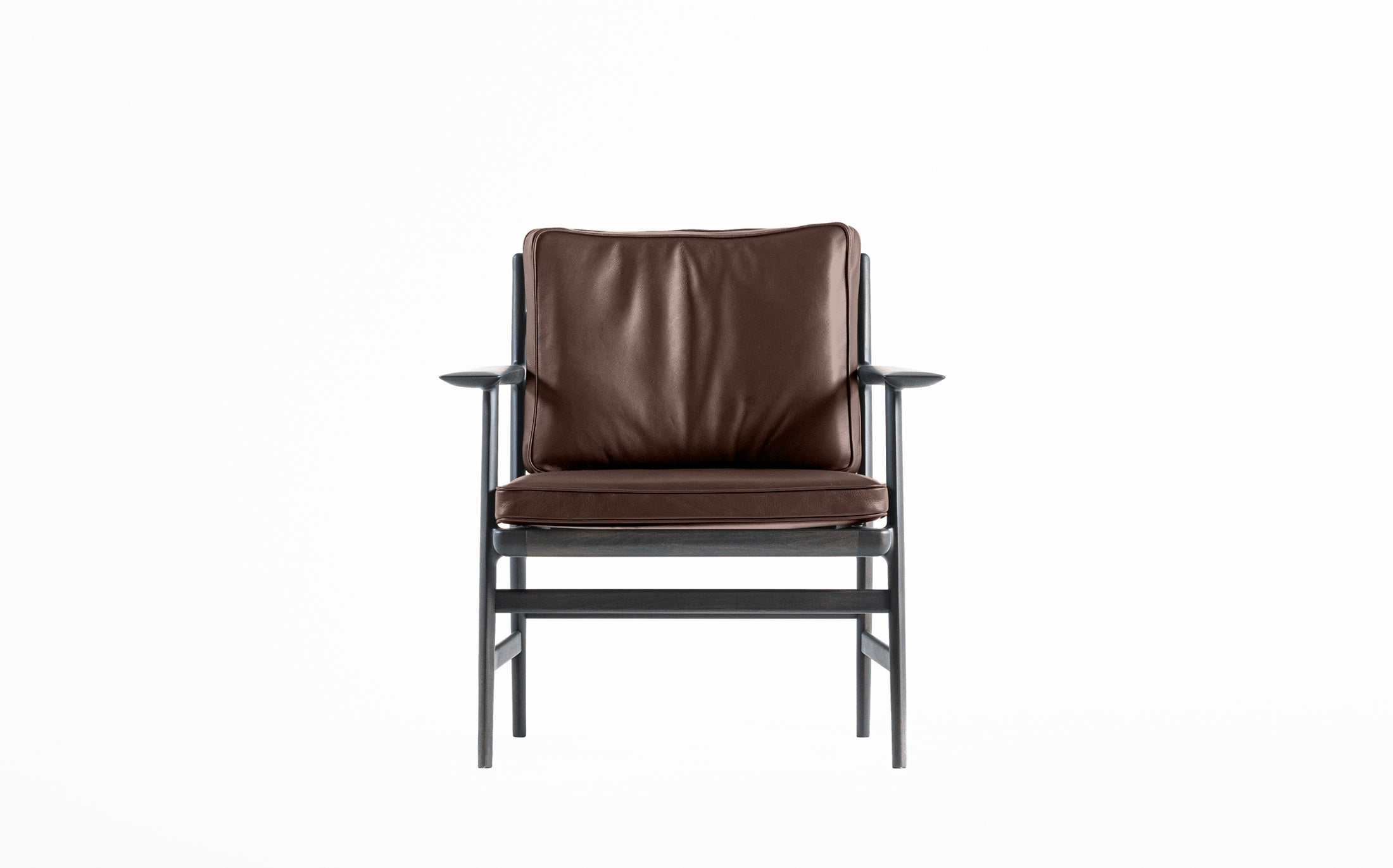 The sensual ladder back lounge arm