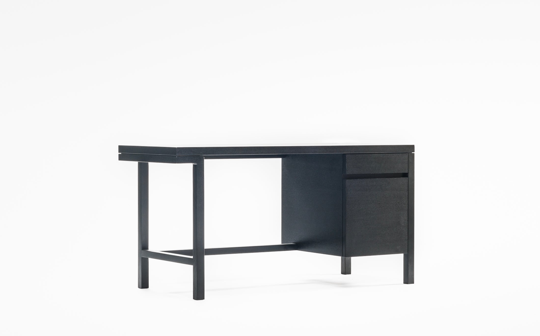 thinking & working desk T-132 Charcoal grey