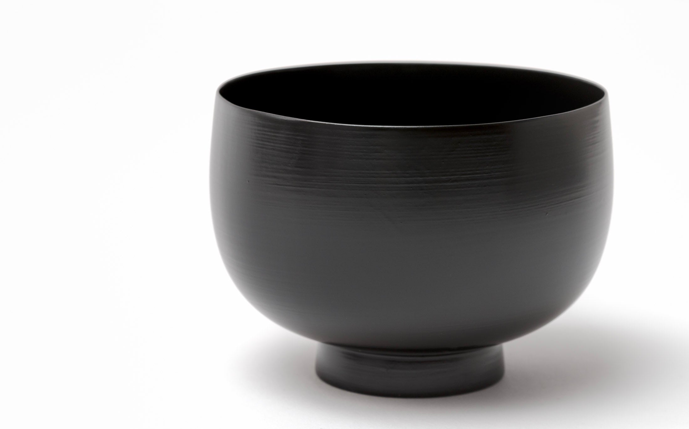 Tsubaki - Japanese Lacquer Brush Mark Black - Bowl "Maru"