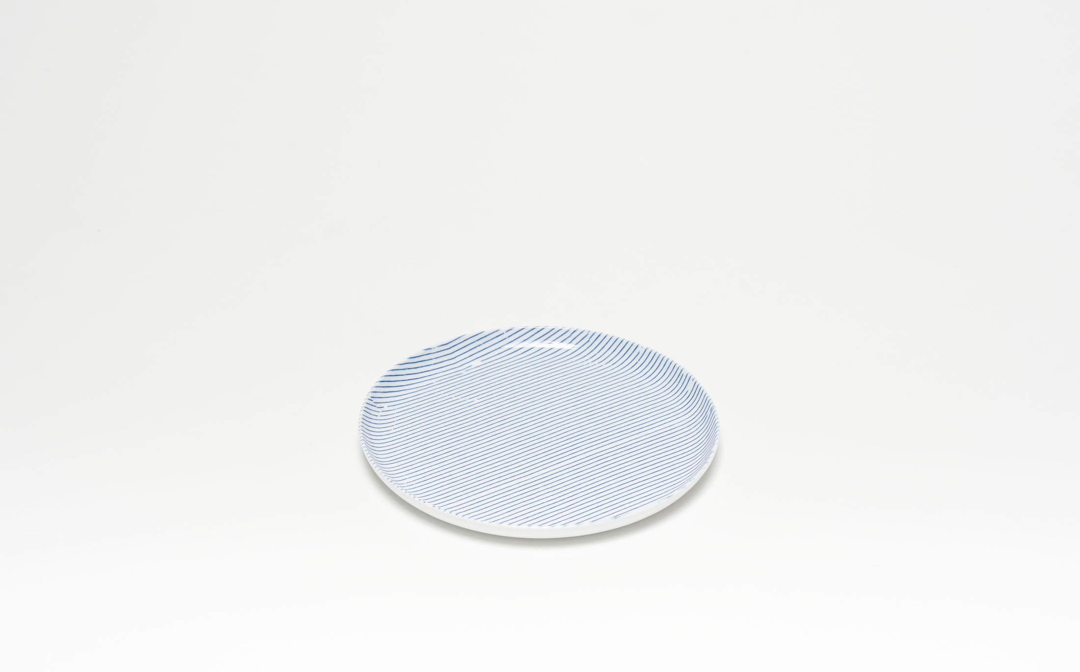 Yamabuki - Porcelain Stripe Blue - Round Plate