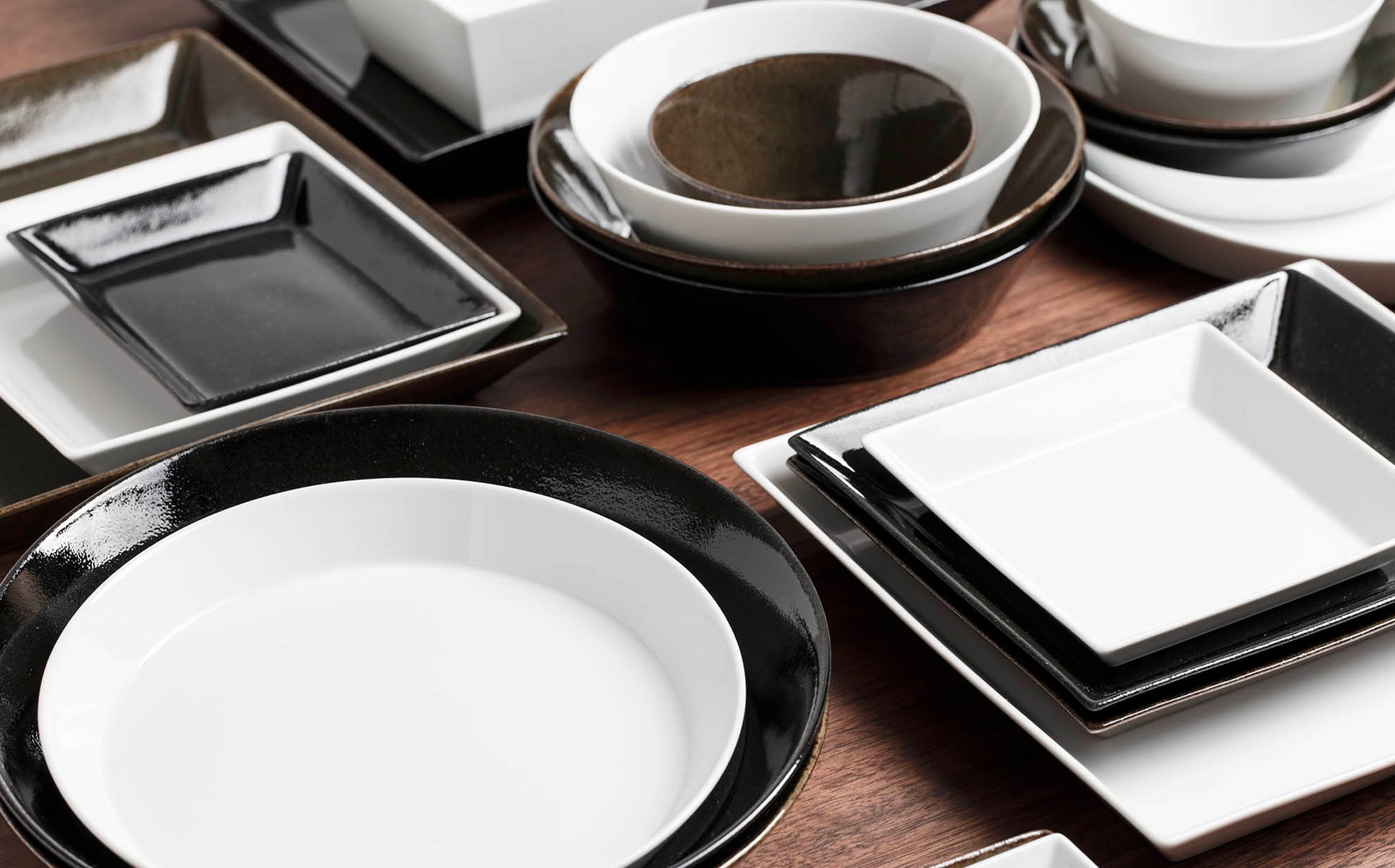 TABLEWARE COLLECTION