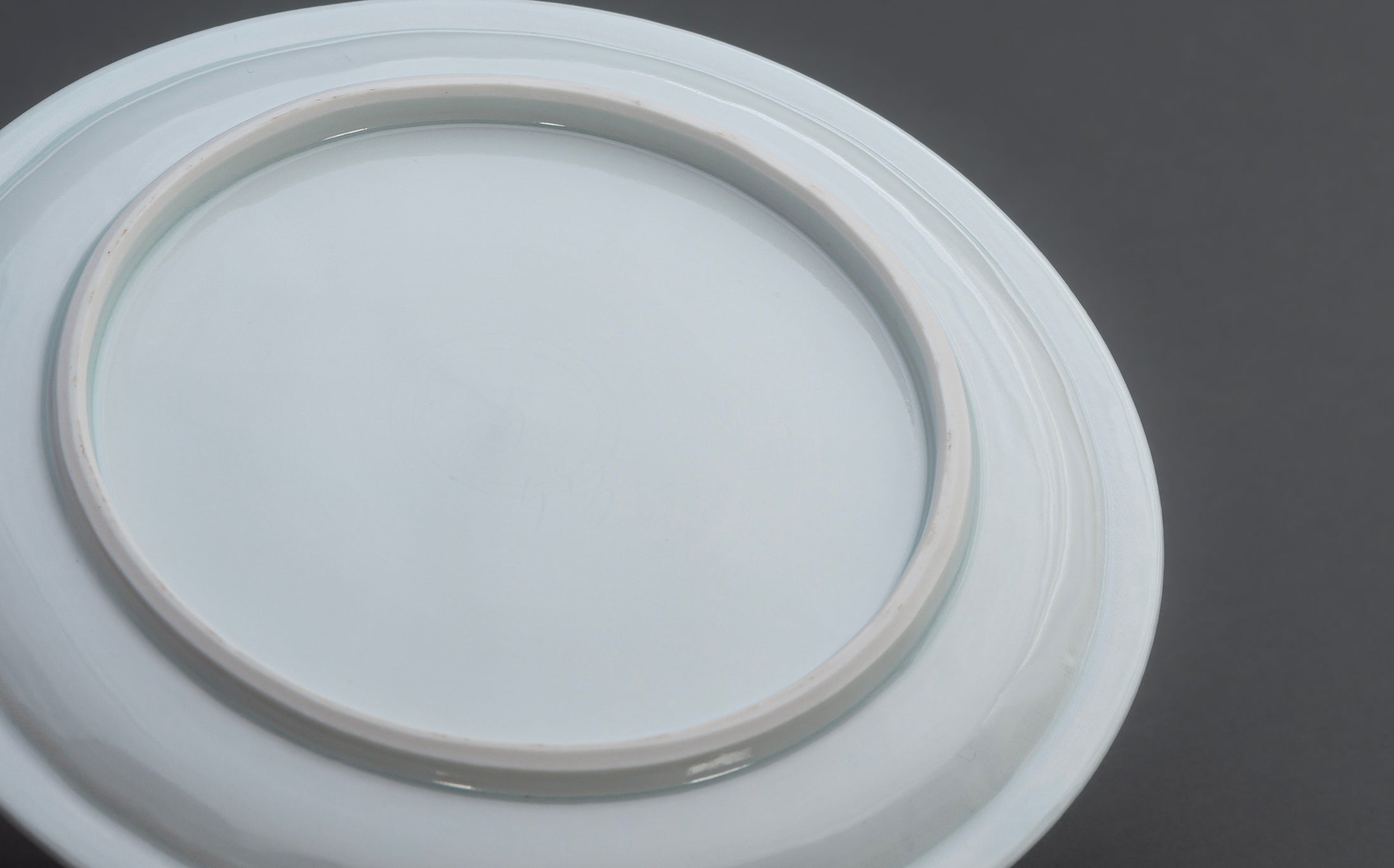 Katsutoshi Mizuno - Porcelain White - Plate 056