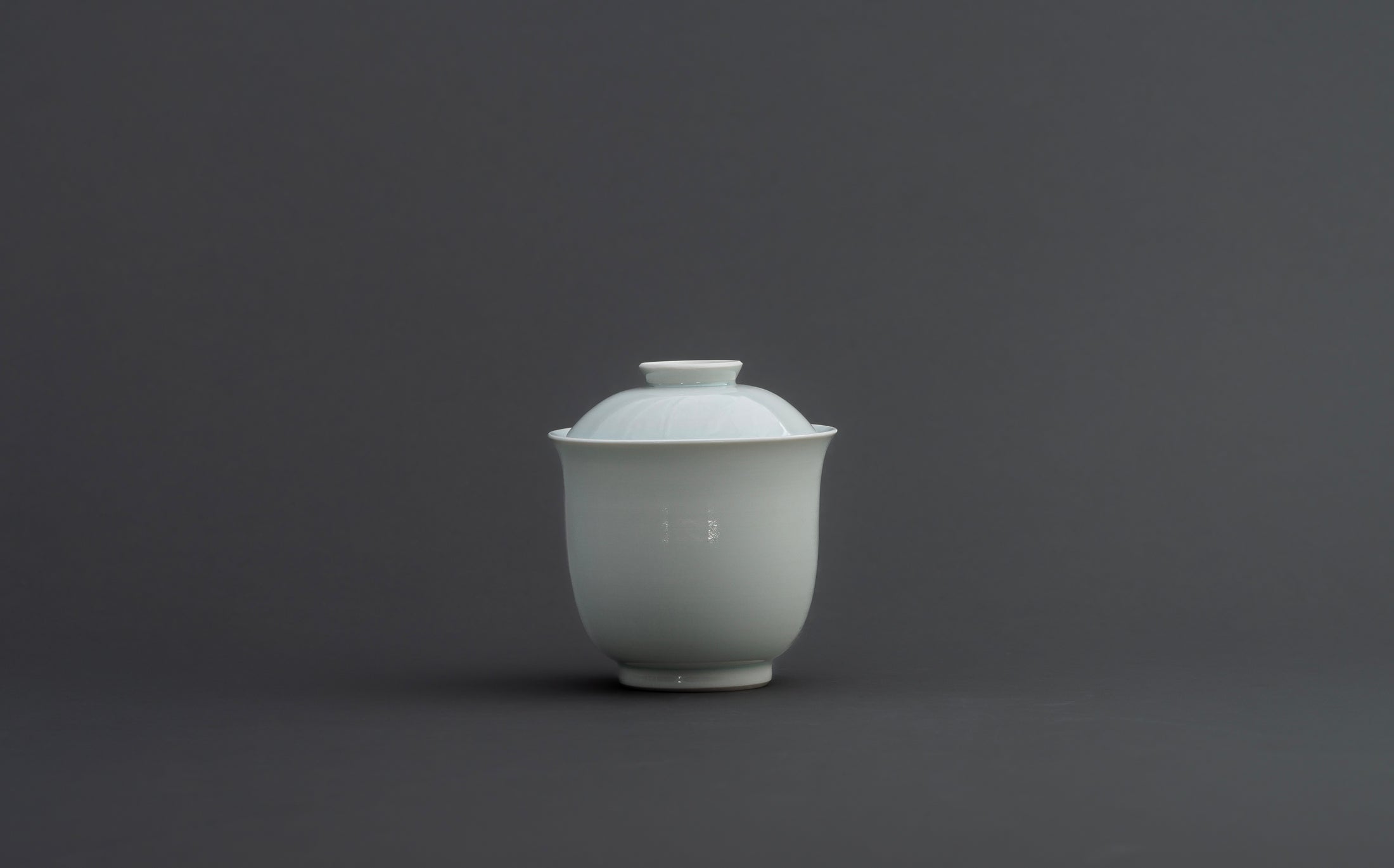 Katsutoshi Mizuno - Porcelain White - Bowl with Lid 068