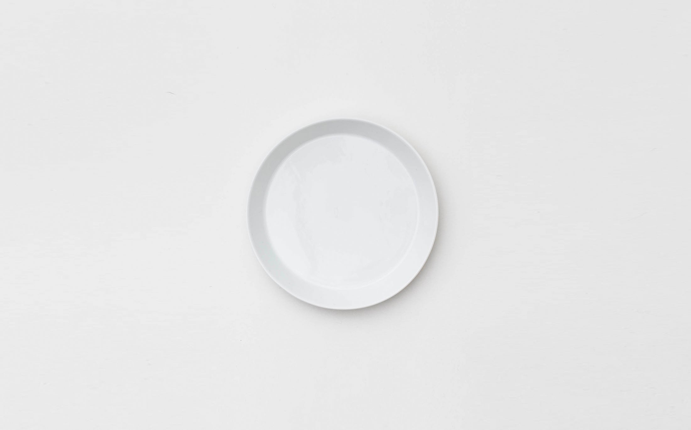 Hikari - Porcelain White - Round Plate