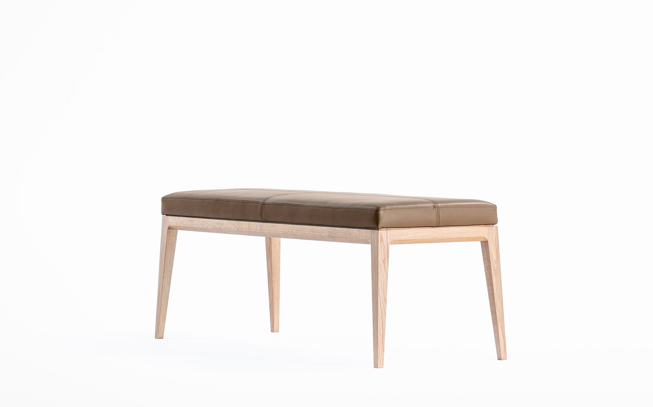 Ivan - oak beeswax #Seat materials_embossed leather 40206