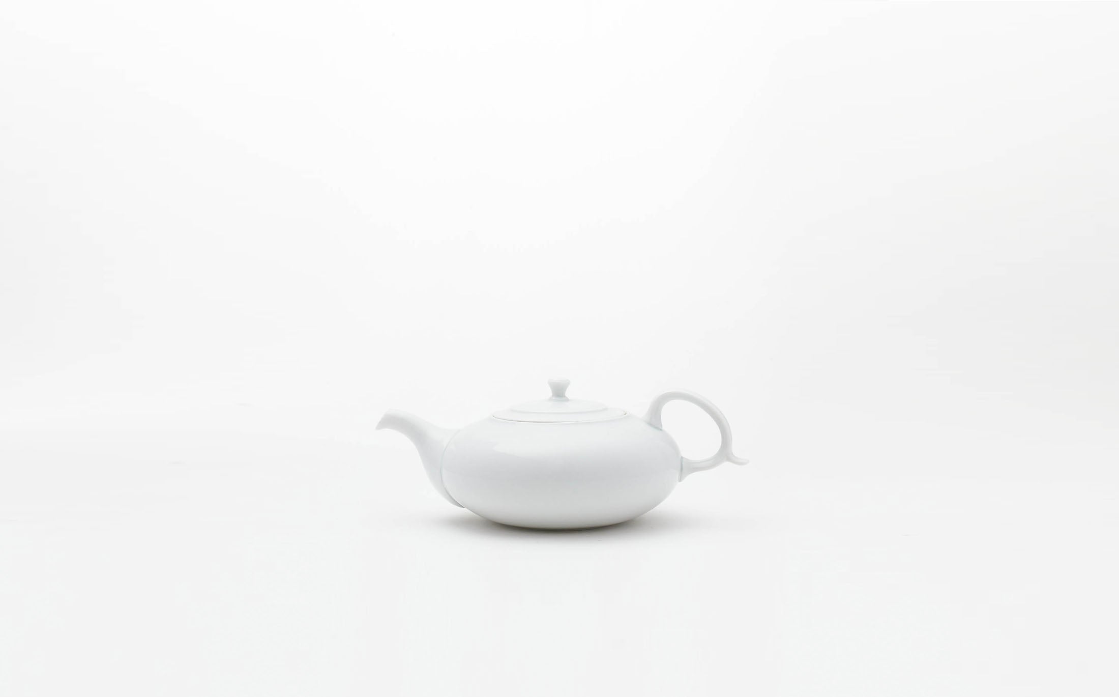 Kaoru - Porcelain White - Green Tea Pot