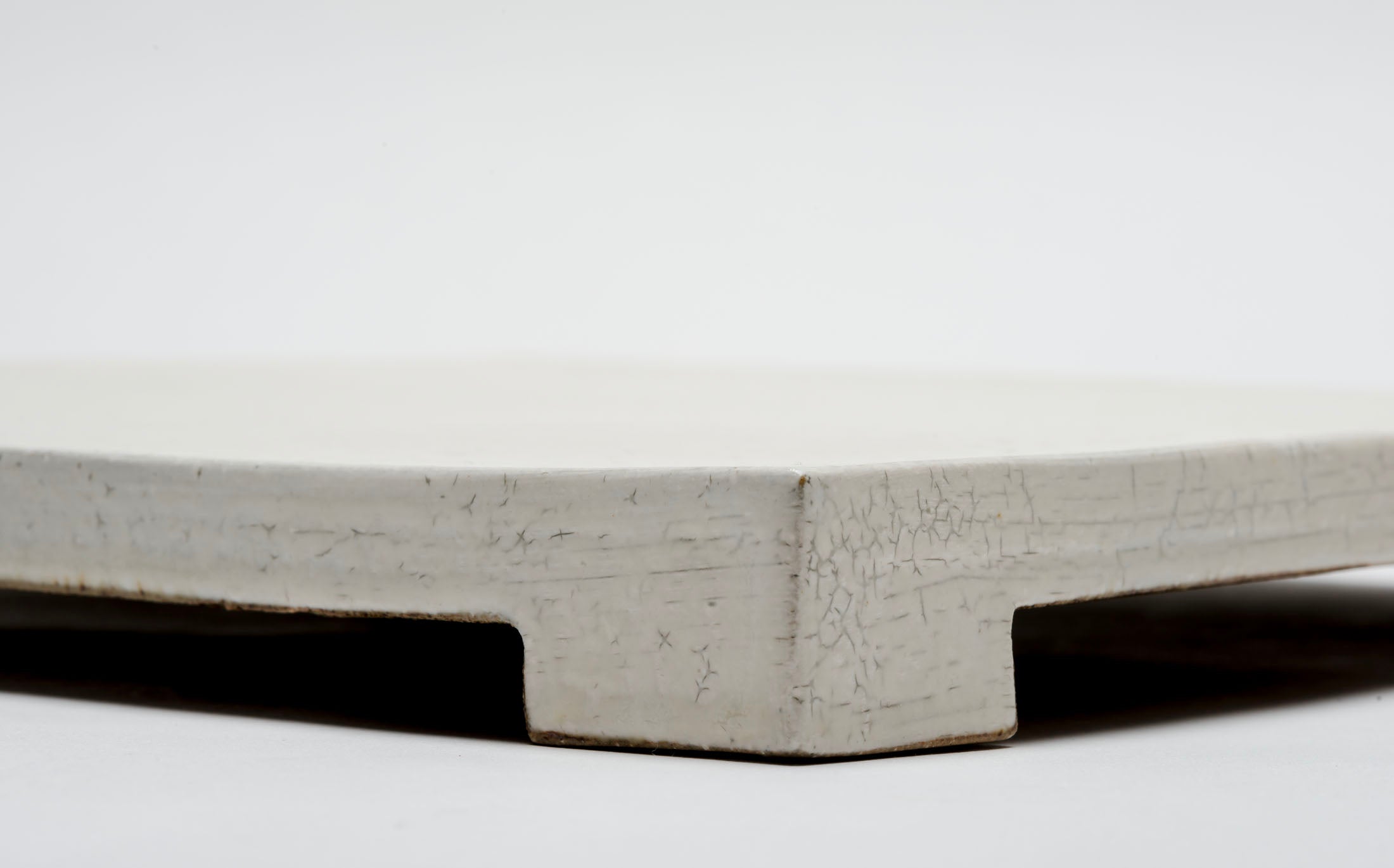 Kasama - Ceramic White - Rectangle Plate with Legs