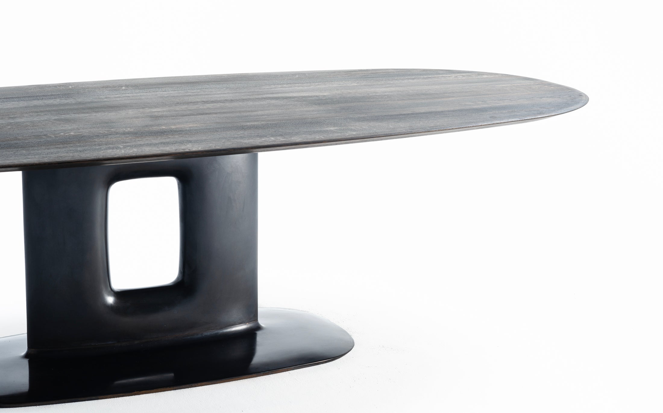 Sculpture casting bronze table - Tannin Black - Black stain