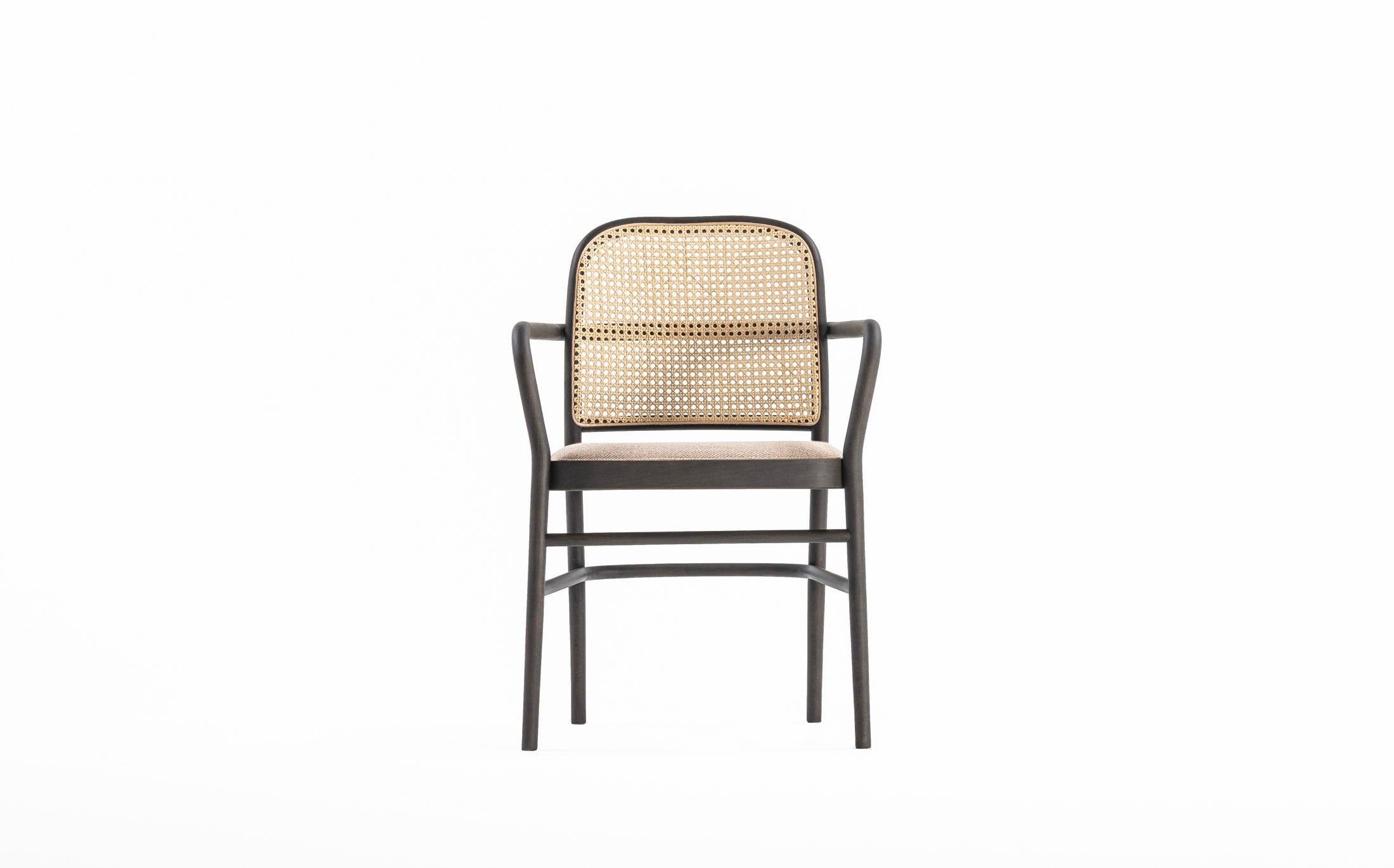 The bent armchair #Seat materials_fabric1 bergen 05/09