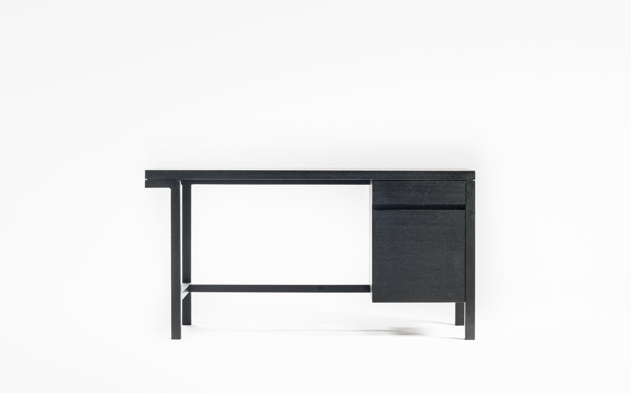 thinking & working desk T-132 Charcoal grey