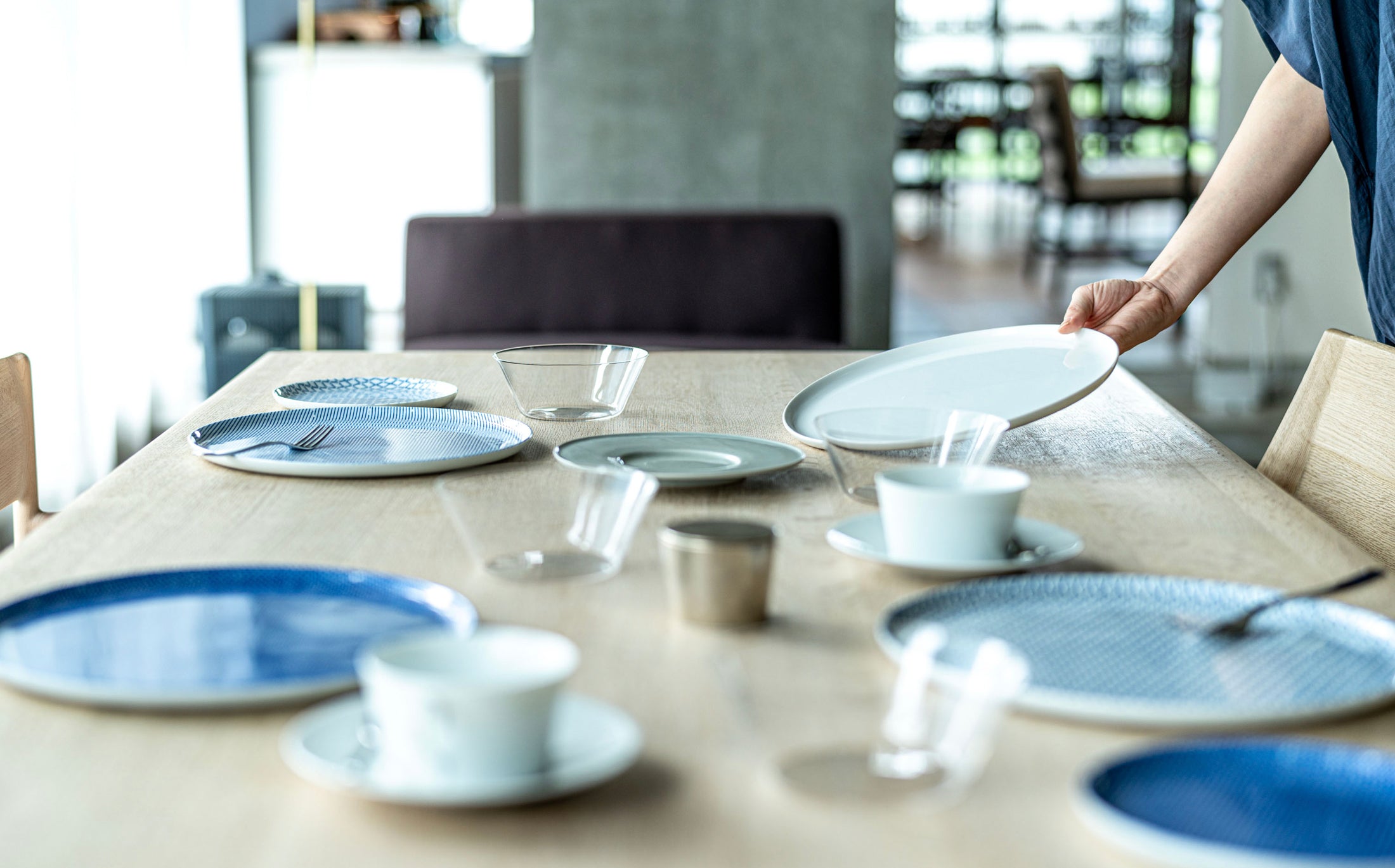 Yamabuki - Porcelain Gokushippo Blue - Oval Plate